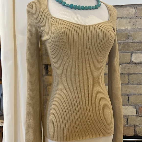 Banana Republic Gold Trumpet Sleeve Knit Top - Picture 3 of 5